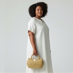 Source Unknown Hard Rattan Purse w Gold Coloured Hardware & Strap Secure Closure